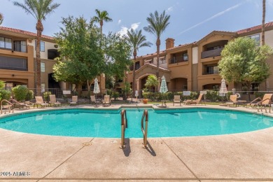 NEW HVAC!!! This updated 2 bed, 2 bath end unit condo offers on Papago Golf Course in Arizona - for sale on GolfHomes.com, golf home, golf lot
