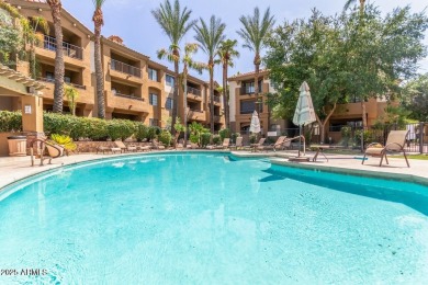 NEW HVAC!!! This updated 2 bed, 2 bath end unit condo offers on Papago Golf Course in Arizona - for sale on GolfHomes.com, golf home, golf lot