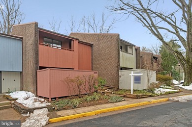 Welcome to this contemporary two**aEUR~level townhome in the on Reston National Golf Course in Virginia - for sale on GolfHomes.com, golf home, golf lot