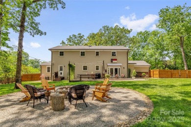 What a gem in the sought after Salisbury Country Club on Country Club of Salisbury in North Carolina - for sale on GolfHomes.com, golf home, golf lot