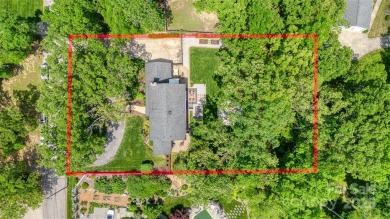 What a gem in the sought after Salisbury Country Club on Country Club of Salisbury in North Carolina - for sale on GolfHomes.com, golf home, golf lot