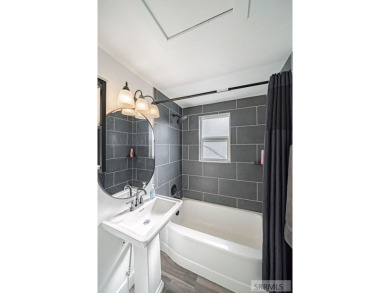 This beautifully updated single-story home offers 3 spacious on Pinecrest Golf Club in Idaho - for sale on GolfHomes.com, golf home, golf lot