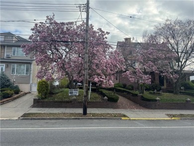 A Rare Victorian Gem in Dyker Heights!
A once-in-a-lifetime on Dyker Beach Golf Course in New York - for sale on GolfHomes.com, golf home, golf lot