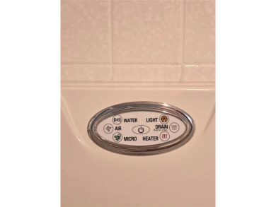 PRICE REDUCED!!!  Welcome to Wynmoor, Coconut Creek's premier on Wynmoor Golf Course in Florida - for sale on GolfHomes.com, golf home, golf lot