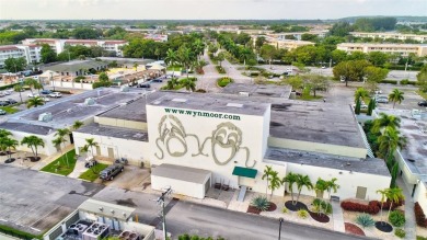 PRICE REDUCED!!!  Welcome to Wynmoor, Coconut Creek's premier on Wynmoor Golf Course in Florida - for sale on GolfHomes.com, golf home, golf lot