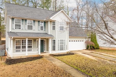 Welcome to a beautifully updated 3-bedroom, 2.5 bath home that on Canongate On White Oak Golf Course in Georgia - for sale on GolfHomes.com, golf home, golf lot
