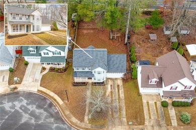 Welcome to a beautifully updated 3-bedroom, 2.5 bath home that on Canongate On White Oak Golf Course in Georgia - for sale on GolfHomes.com, golf home, golf lot