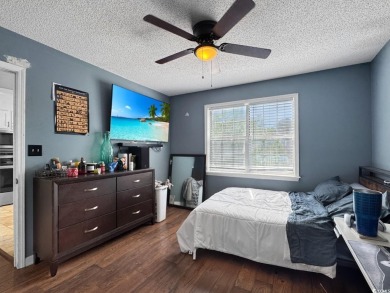 Welcome to this well-maintained 2-bedroom, 2-bath end unit on Heron Point Golf Club in South Carolina - for sale on GolfHomes.com, golf home, golf lot