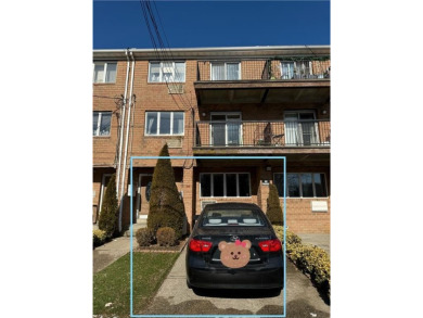 Welcome to this charming two-bedroom, 1.5-bathroom condominium on Marine Park Golf Course in New York - for sale on GolfHomes.com, golf home, golf lot