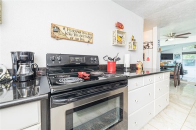 Charming and fully furnished 2-bedroom, 1-bath Cottage with a on Rockport Country Club in Texas - for sale on GolfHomes.com, golf home, golf lot
