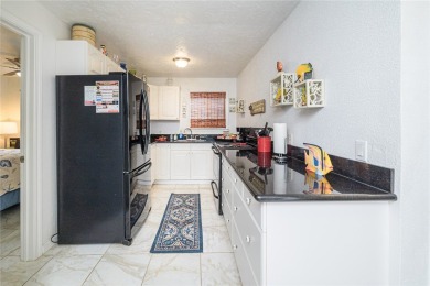 Charming and fully furnished 2-bedroom, 1-bath Cottage with a on Rockport Country Club in Texas - for sale on GolfHomes.com, golf home, golf lot