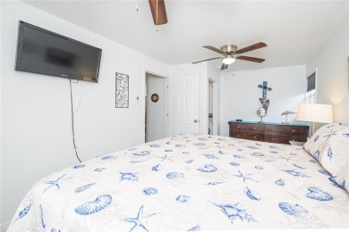 Charming and fully furnished 2-bedroom, 1-bath Cottage with a on Rockport Country Club in Texas - for sale on GolfHomes.com, golf home, golf lot