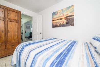 Charming and fully furnished 2-bedroom, 1-bath Cottage with a on Rockport Country Club in Texas - for sale on GolfHomes.com, golf home, golf lot