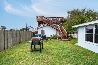 Charming and fully furnished 2-bedroom, 1-bath Cottage with a on Rockport Country Club in Texas - for sale on GolfHomes.com, golf home, golf lot