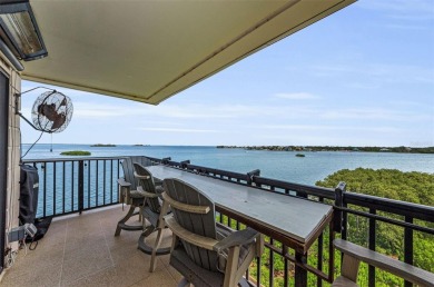 WATERFRONT LIFE AT ITS BEST! Spectacular sunsets, relaxing on The Dunedin Country Club in Florida - for sale on GolfHomes.com, golf home, golf lot