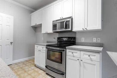 Downsizing? Searching for a winter escape? Craving that on Legend Oaks Plantation Golf Club in South Carolina - for sale on GolfHomes.com, golf home, golf lot