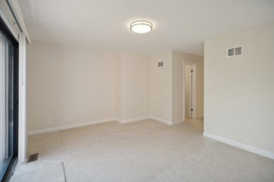 Beautiful complete remodel of 2 bed 2.1 bath Manor townhome with on Bob-O-Link Golf Club in Illinois - for sale on GolfHomes.com, golf home, golf lot