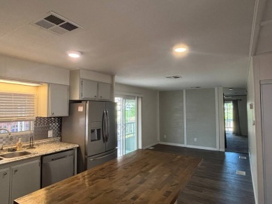 Brand New Listing!      Come check out this newly listed home on Hemet West Mobile Estates in California - for sale on GolfHomes.com, golf home, golf lot