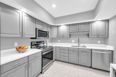 Second story 3 bedroom, 2 bath condo in Turtle Creek! Updated on Turtle Creek Club in Florida - for sale on GolfHomes.com, golf home, golf lot