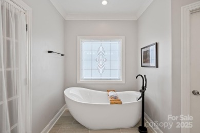 Come experience River Run Country Club living! This charming on River Run Country Club in North Carolina - for sale on GolfHomes.com, golf home, golf lot
