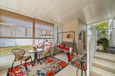 Under contract-accepting backup offers. Welcome to this cozy and on Kings Gate Golf Club in Florida - for sale on GolfHomes.com, golf home, golf lot