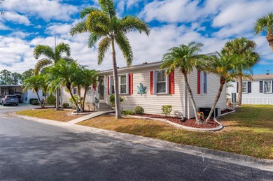 Under contract-accepting backup offers. Welcome to this cozy and on Kings Gate Golf Club in Florida - for sale on GolfHomes.com, golf home, golf lot