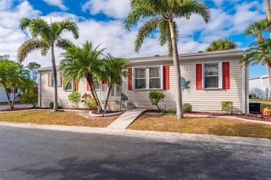 Under contract-accepting backup offers. Welcome to this cozy and on Kings Gate Golf Club in Florida - for sale on GolfHomes.com, golf home, golf lot