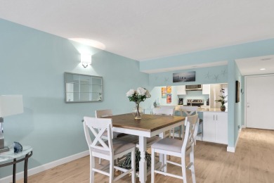 Beautifully renovated 2 BD/2 BA situated on Executive Golf on Vista Plantation Golf Club in Florida - for sale on GolfHomes.com, golf home, golf lot