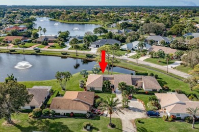 As you enter this exceptional 3/2 villa,you are immediately on Eastpointe Country Club in Florida - for sale on GolfHomes.com, golf home, golf lot