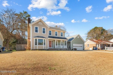 ***SELLER OFFERING $5,000 OF USE AS YOU CHOOSE*** Welcome to 109 on Jacksonville Country Club in North Carolina - for sale on GolfHomes.com, golf home, golf lot