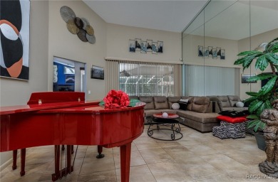 Welcome to your retreat in the heart of Citrus County! This on Twisted Oaks Golf Club in Florida - for sale on GolfHomes.com, golf home, golf lot