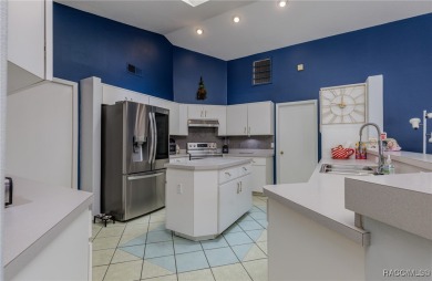 Welcome to your retreat in the heart of Citrus County! This on Twisted Oaks Golf Club in Florida - for sale on GolfHomes.com, golf home, golf lot