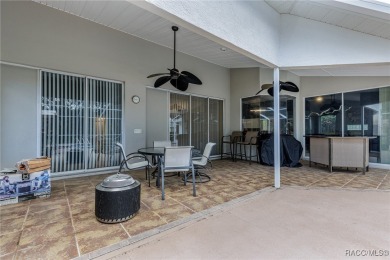 Welcome to your retreat in the heart of Citrus County! This on Twisted Oaks Golf Club in Florida - for sale on GolfHomes.com, golf home, golf lot