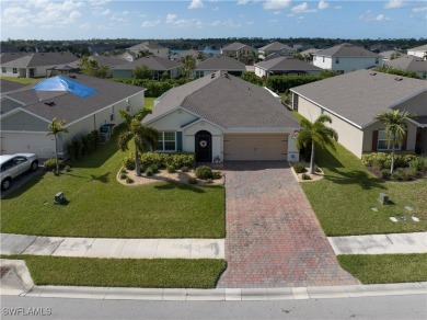 Welcome to this amazing Aria model with 3-bedrooms, 2-bathrooms on Sabal Springs Golf and Racquet Club in Florida - for sale on GolfHomes.com, golf home, golf lot