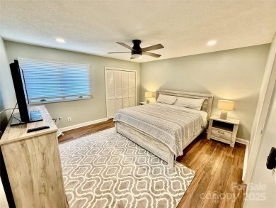 Newly renovated with brand new furnishings, fresh interior paint on Rumbling Bald Resort on Lake Lure in North Carolina - for sale on GolfHomes.com, golf home, golf lot
