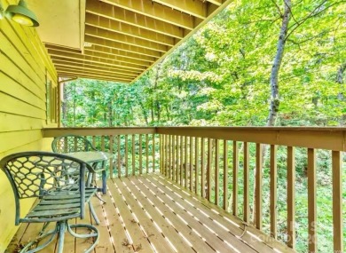 Newly renovated with brand new furnishings, fresh interior paint on Rumbling Bald Resort on Lake Lure in North Carolina - for sale on GolfHomes.com, golf home, golf lot