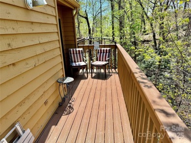 Newly renovated with brand new furnishings, fresh interior paint on Rumbling Bald Resort on Lake Lure in North Carolina - for sale on GolfHomes.com, golf home, golf lot