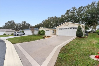 NO BOND! EXPANDED 3/2 AMARILLO with GOLF CART GARAGE located in on The Links of Spruce Creek in Florida - for sale on GolfHomes.com, golf home, golf lot
