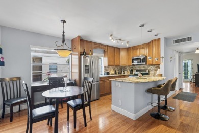 Stunning 2-bedroom, 2-bathroom condo in the highly desirable 55+ on Kings Point Golf -Flanders Way in Florida - for sale on GolfHomes.com, golf home, golf lot