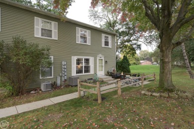 OPEN HOUSE SUNDAY 9/28/2025 12P-2P. Welcome to this move-in on Fern Hill Country Club in Michigan - for sale on GolfHomes.com, golf home, golf lot