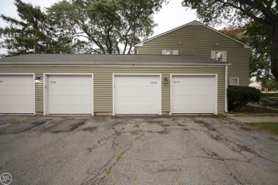 OPEN HOUSE SUNDAY 9/28/2025 12P-2P. Welcome to this move-in on Fern Hill Country Club in Michigan - for sale on GolfHomes.com, golf home, golf lot