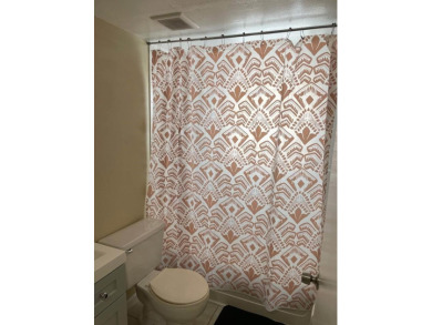This beautifully updated 2-bedroom, 2-bath condo in Silver on Country Club At Silver Springs Shores in Florida - for sale on GolfHomes.com, golf home, golf lot
