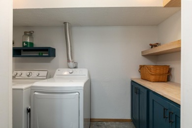 ''Move-in ready'' is an understatement for 209 Northgate in on Windmill Ridge Golf Course in Missouri - for sale on GolfHomes.com, golf home, golf lot