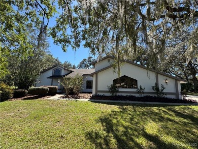Stunning Pool Home on the Oaks Golf Course - 198 E Hartford St on Citrus Hills Golf Club in Florida - for sale on GolfHomes.com, golf home, golf lot
