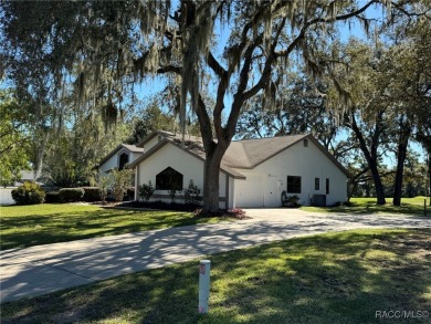 Stunning Pool Home on the Oaks Golf Course - 198 E Hartford St on Citrus Hills Golf Club in Florida - for sale on GolfHomes.com, golf home, golf lot