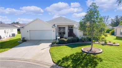 Under contract-accepting backup offers. EXPERIENCE THE VILLAGES on The Links of Spruce Creek in Florida - for sale on GolfHomes.com, golf home, golf lot