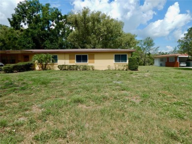Charming 3-Bedroom, 2-Bath Home with Golf Course Views!
Welcome on Babe Zaharias Golf Course in Florida - for sale on GolfHomes.com, golf home, golf lot