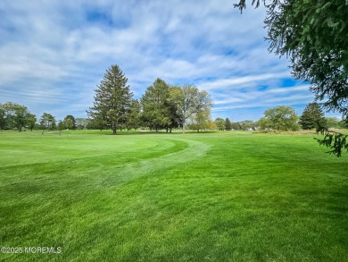 Welcome to this beautifully updated 2-bedroom, 2-bath condo with on Rossmoor Golf Club in New Jersey - for sale on GolfHomes.com, golf home, golf lot