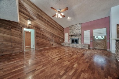 Step inside this charming single-story cottage and discover the on Hide-A-Way Lake Golf Course in Texas - for sale on GolfHomes.com, golf home, golf lot