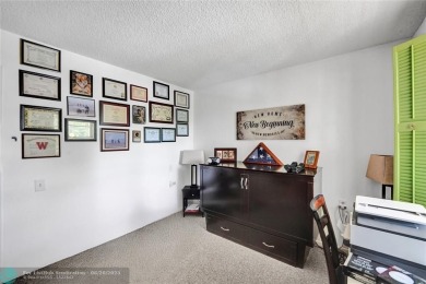 Do you like golf? This is the perfect home for you.  2 Bedroom/ on Wynmoor Golf Course in Florida - for sale on GolfHomes.com, golf home, golf lot